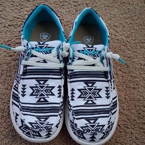 Ariat Womens size 7B Black and White Moccasins Only worn twice to tight for me!